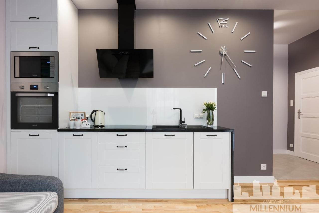 Millennium Awangarda Grey Apartment Warsaw Exterior photo