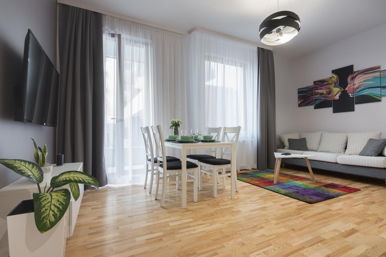 Millennium Awangarda Grey Apartment Warsaw Exterior photo